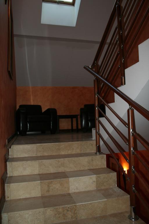 Hotel Tenishouse Marki  Ngoại thất bức ảnh