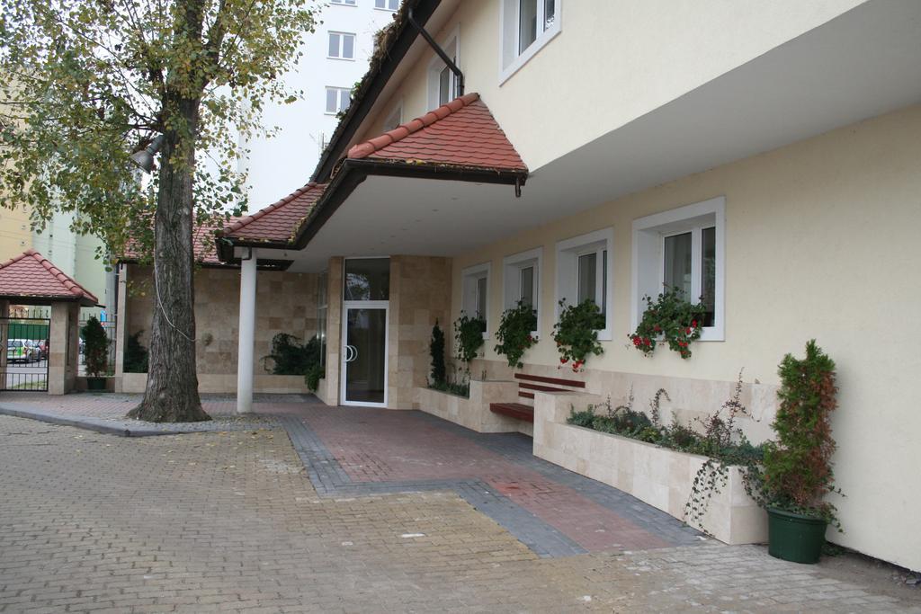 Hotel Tenishouse Marki  Ngoại thất bức ảnh